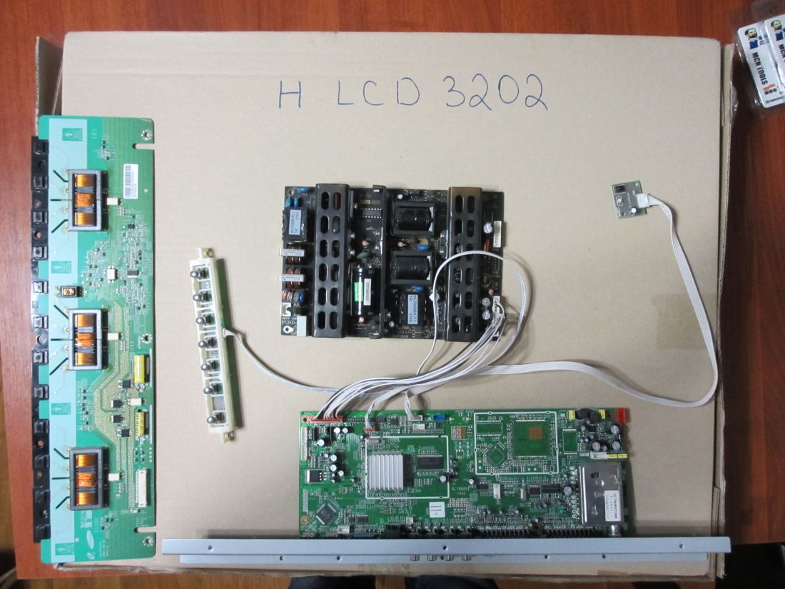 H-LCD3202